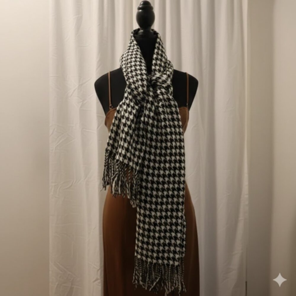 Sale 🔥 Daniel Laurent Houndstooth Scarf